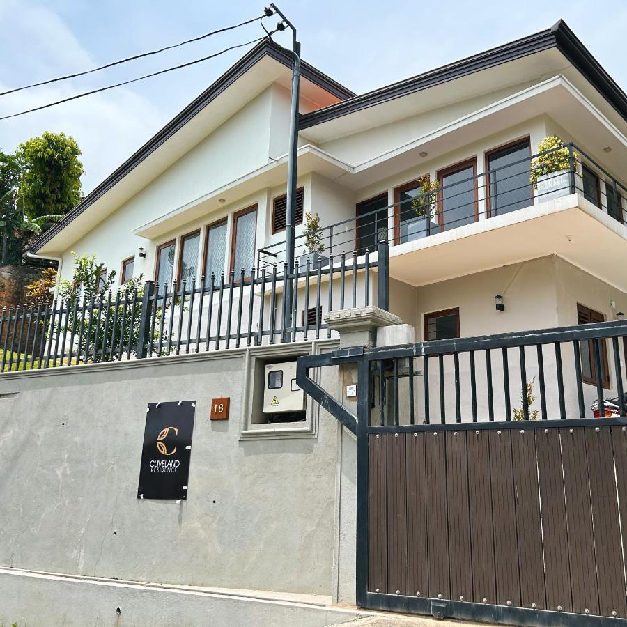 Cliveland Residence Канди Екстериор снимка